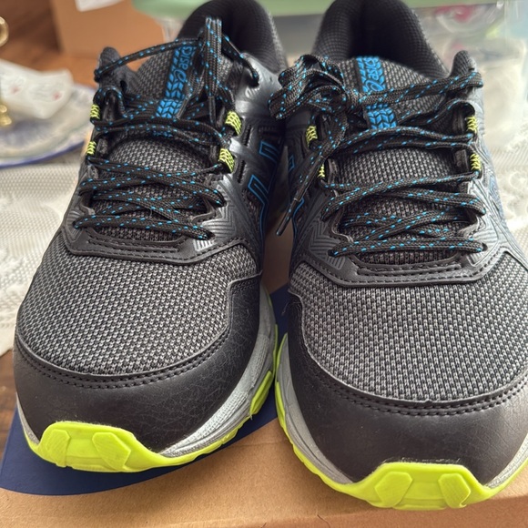 Asics Gel-Venture 8 Black and Blue Athletic Shoes